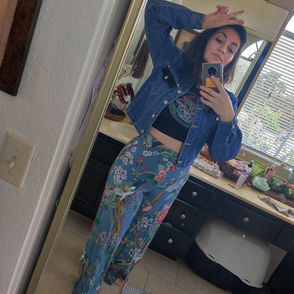 Meet the Posher - Picture 5 of 8